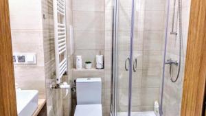 Kúpeľňa v ubytovaní Studio LUX Gaj by Apartamenty na dni Wrocław + 16 fotografií