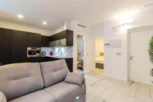 Kuchyňa alebo kuchynka v ubytovaní Allo Apartments San Roque Bajo A
