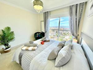 Posteľ alebo postele v izbe v ubytovaní Mirador Panoramic Sea Views - Private villa