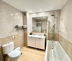 Kúpeľňa v ubytovaní Mirador Panoramic Sea Views - Private villa