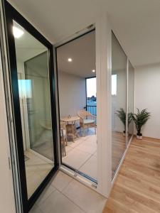 Gambar di galeri bagi Neu erstellte Wohnung mit Balkon in Hard di Hard