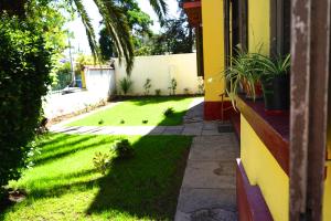 Um jardim em Hostal Boonen