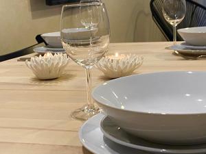 Nápoje v ubytovaní Luxueux Appartement avec Vue Panoramique, Proche de la Gare WELCOME STAY
