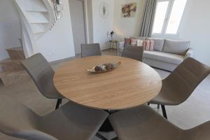 Posezení v ubytování Mareli Suites + 32 fotografií