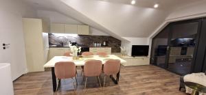 Kuchyňa alebo kuchynka v ubytovaní Apartament Szklarski Widok