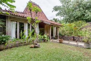 Kebun di luar Wahyu wonderful 4Bd villa with huge garden and 2 pools