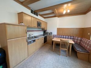 Kuchyň nebo kuchyňský kout v ubytování Appartement Heidi II (ohne Balkon/Terrasse)