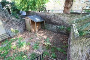 Well Appointed Garden Condo in Kensington Olympia室外花園