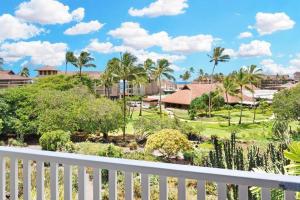 Κήπος έξω από το Partial Oceanview 1BR at Kiahuna Plantation Unit 311