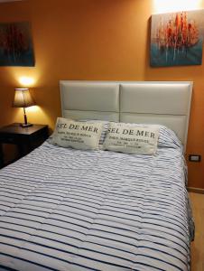 เตียงในห้องที่ Casa En Gregores