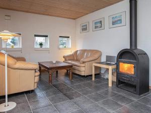 Setusvæði á 6 person holiday home in Karreb ksminde