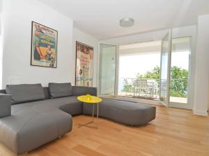 Posezení v ubytování Ostseeresidenz Sassnitz - Penthouse 19 mit Sauna, Balkon, Meerblick