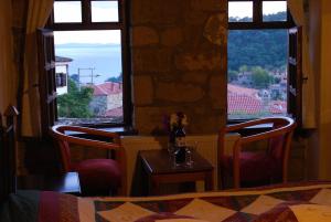 A seating area at Hunnap Han
