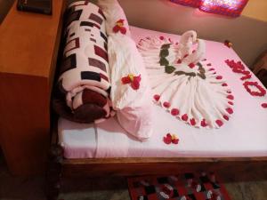 Katil atau katil-katil dalam bilik di Teen Ranch Kenya