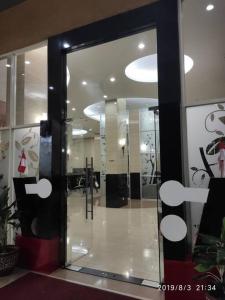 Fuajee või vastuvõtt majutusasutuses Pakubuwono Terrace Apt,good location +3 fotot