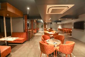 Posezení v ubytování Spree Hotel Aurangabad