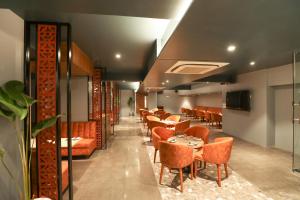 Posezení v ubytování Spree Hotel Aurangabad