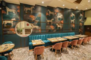 Posezení v ubytování Spree Hotel Aurangabad