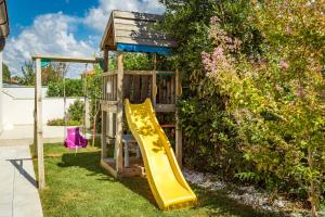 Herní místnost nebo prostor pro děti v ubytování Villa Andrija Family Dream with heated pool at the sea with beautiful garden, outside cinema and kids playground