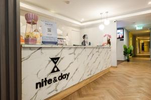 Certifikát, hodnocení, plakát nebo jiný dokument vystavený v ubytování Nite & Day Semarang - Candi