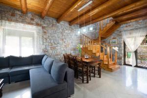 Posedenie v ubytovaní Cretan Residence Villa