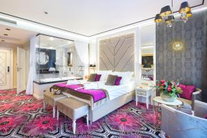 Łóżko lub łóżka w pokoju w obiekcie Hotel Royal Baltic 4* Luxury Boutique