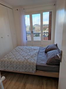 Gallery image of Appartement spacieux rénové - 11 min de Paris in Colombes