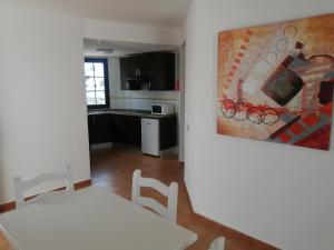 Kuchnia lub aneks kuchenny w obiekcie Apartamentos Tabaiba