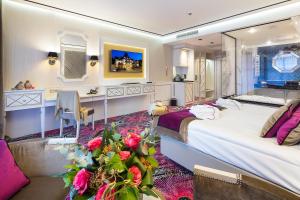 Łóżko lub łóżka w pokoju w obiekcie Hotel Royal Baltic 4* Luxury Boutique