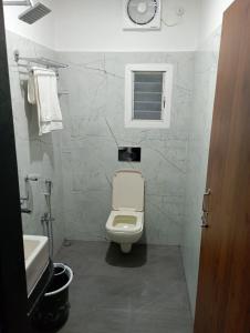 VIAN INN tesisinde bir banyo