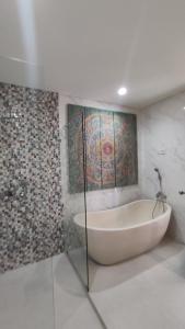 Kubu Garden Suites & Villas Nusa Dua的一间浴室
