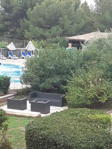 Fotografia z galérie ubytovania studio calme et paisible avec piscine et parking privé v destinácii Balaruc-les-Bains