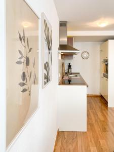 Kuchyň nebo kuchyňský kout v ubytování Genuss Cottage - Ferienhaus im Weindorf an der Mosel + 46 fotografií