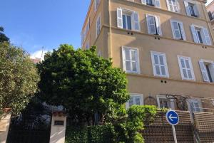 Budova, v ktorej sa apartmán nachádza