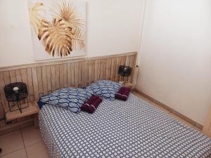 Postel nebo postele na pokoji v ubytování Une pause s'impose au Vauclin avec votre jacuzzi privatif pour 3 nuits minimum + 35 fotografií