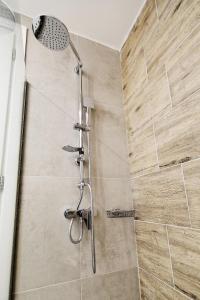 Bagno di Elegant Big Apartment in Athens Center With Balcony