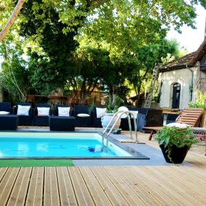 Bazén v ubytování Le 4 Feuilles en.Camargue nebo v jeho okolí