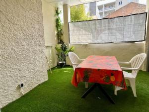 Zdjęcie z galerii obiektu Appartement Terrasse proche centre et canal w mieście Narbona