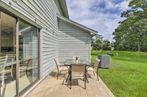Giardino di Swansboro Coastal Home Less Than 3 Mi to State Park!