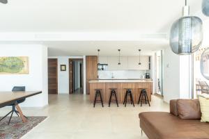 Dapur atau dapur kecil di Great First line amazing terrace