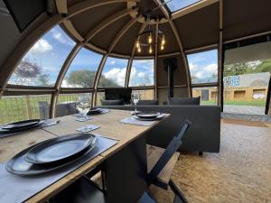 Fotografie z fotogalerie ubytování Sunrise Dome Tent v destinaci Tenby