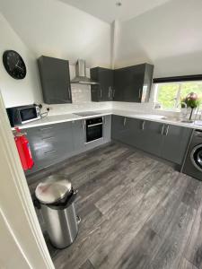 Η κουζίνα ή μικρή κουζίνα στο The Beverley Suite