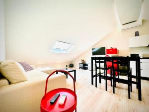 Część wypoczynkowa w obiekcie ÁTICO DALAI - Jacuzzi & Terraza junto al mar y playas