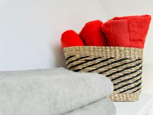 Zdjęcie z galerii obiektu ÁTICO DALAI - Jacuzzi & Terraza junto al mar y playas w mieście Villanueva de Arosa