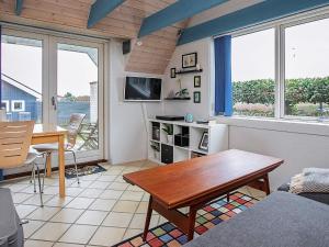 TV a/nebo společenská místnost v ubytování Holiday home Karrebæksminde XLVII