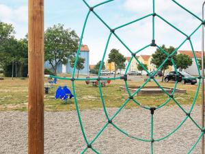 Ο χώρος παιχνιδιού για παιδιά στο 6 person holiday home in Rudkøbing-By Traum