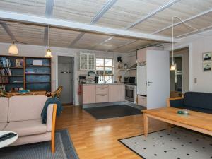 Kuchyň nebo kuchyňský kout v ubytování Holiday home Børkop LX + 16 fotografií