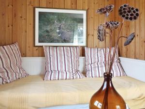 Posezení v ubytování 6 person holiday home in VAXHOLM-By Traum