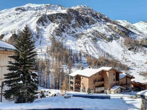 Gallery image of Appartement Val-d'Isère, 2 pièces, 4 personnes - FR-1-518-107 in Val-d'Isère