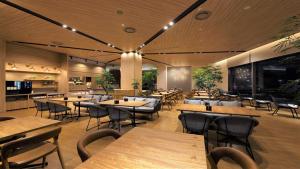 全日空仙台假日酒店餐厅或其他用餐的地方